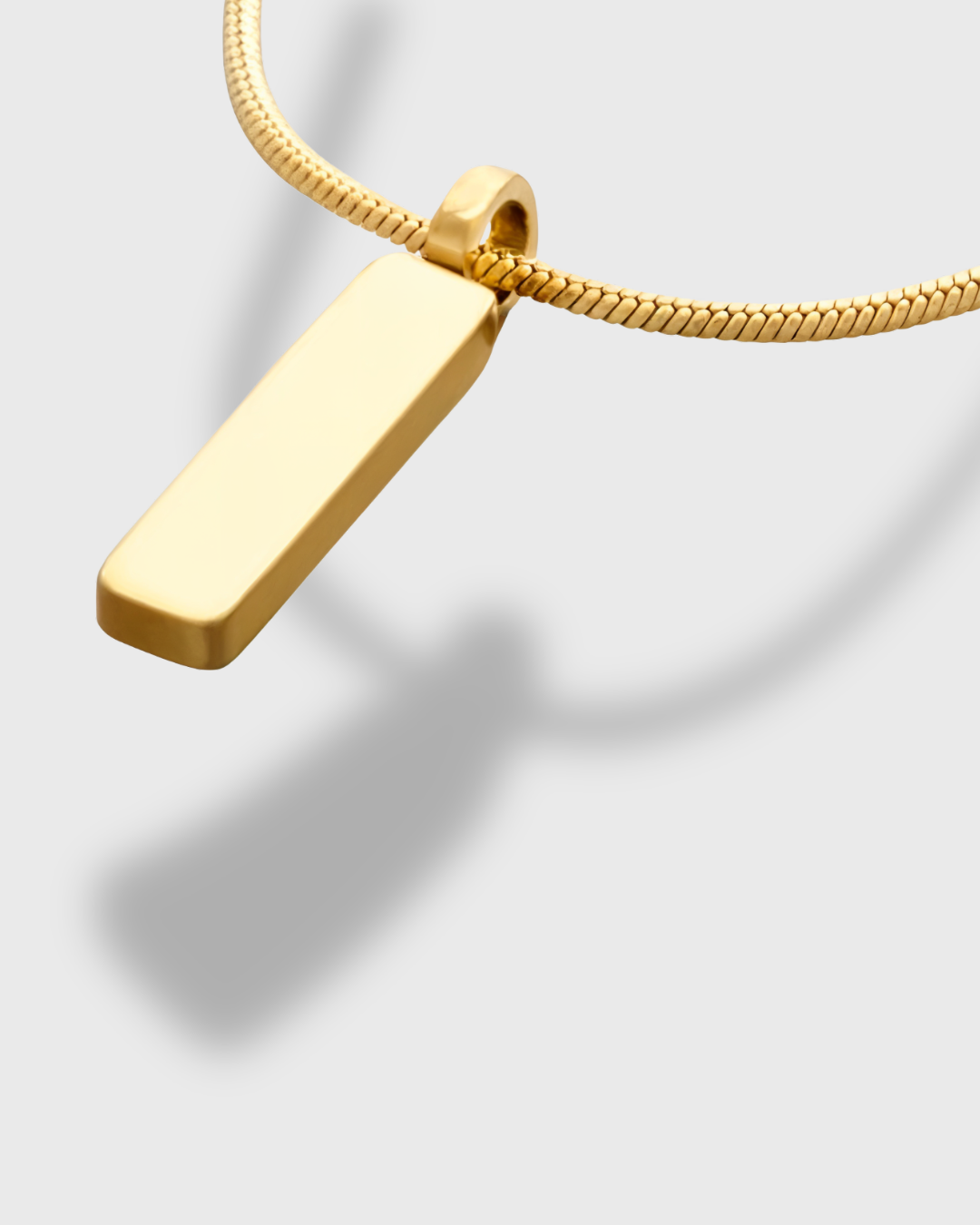 JAMES CLUB – SQUARE CHAIN PENDANT