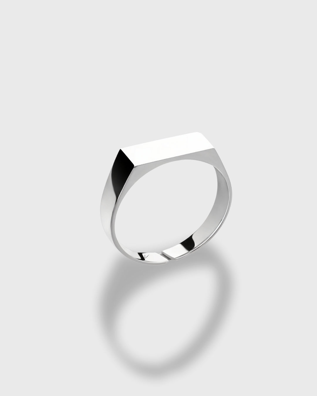 JAMES CLUB - SIGNET RING