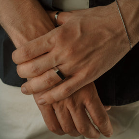 JAMES CLUB - SIGNET RING